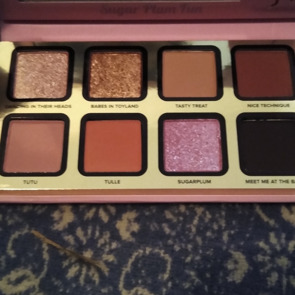 Too Faced Sugar Plum Fun Set 2020 - Picture 12 of 12